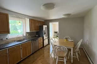 17 Lancaster Rd, Cromwell, CT 06416 - Photo 4