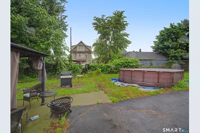 319 Carroll Avenue, Bridgeport, CT 06607 - Photo 38