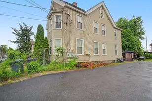 319 Carroll Ave, Bridgeport, CT 06607 - Photo 6