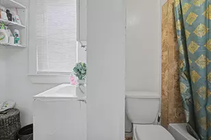 319 Carroll Ave, Bridgeport, CT 06607 - Photo 16