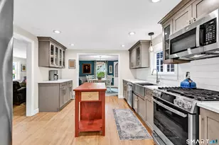 47 Spring Ln, West Hartford, CT 06107 - Photo 8