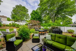 47 Spring Ln, West Hartford, CT 06107 - Photo 16