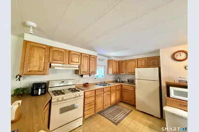 14 Arapaho Drive, East Hartford, CT 06118 - Photo 8