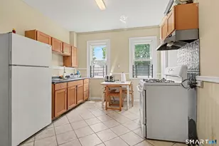 137 Sherwood Ave, Bridgeport, CT 06605 - Photo 2