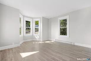 94 Walnut St, Waterbury, CT 06704 - Photo 4