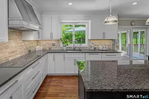26 Lynn Pl, Ridgefield, CT 06877 - Photo 4