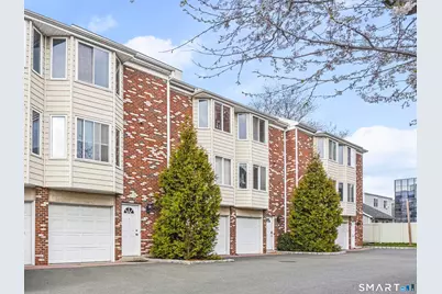 1611 Washington Boulevard #2, Stamford, CT 06902 - Photo 2