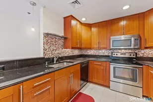 235 E River Dr, East Hartford, CT 06108 - Photo 10