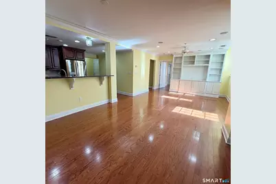 30 Schoolhouse Drive #105, West Hartford, CT 06110 - Photo 4