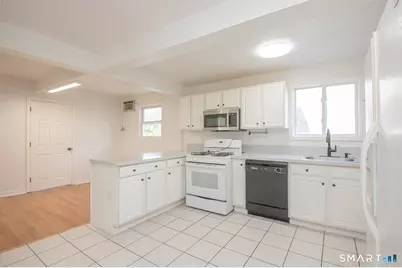 2879 Fairfield Avenue #3, Bridgeport, CT 06605 - Photo 4