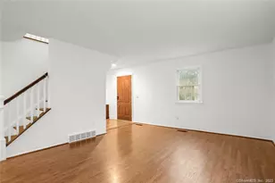 10 Harvann Rd, Norwalk, CT 06850 - Photo 6