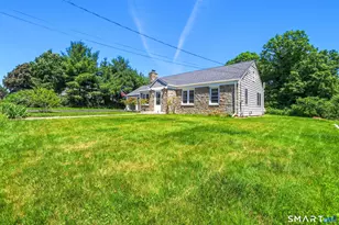 24 Crown St, Trumbull, CT 06611 - Photo 2