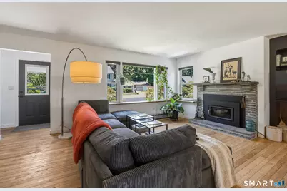 24 Crown Street, Trumbull, CT 06611 - Photo 16