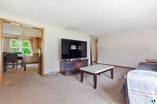852 Brookside Dr, Orange, CT 06477 - Photo 8