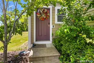 47 Lexington Gardens, North Haven, CT 06473 - Photo 2