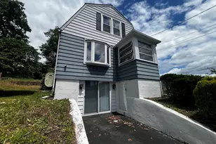 17 Ridgeview Rd, Meriden, CT 06451 - Photo 4
