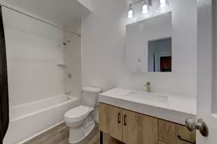 41 E High St, East Hampton, CT 06424 - Photo 14