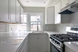 13 Bartlett St, New Britain, CT 06051 - Photo 4