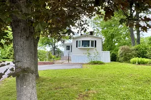 33 Ridge Cir, Mansfield, CT 06268 - Photo 1