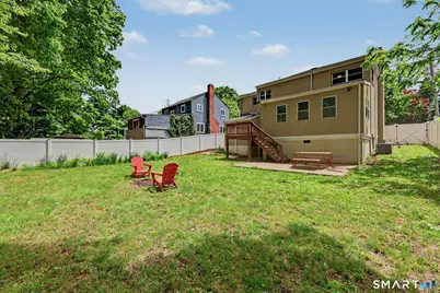 110 Lakeview Terrace, New Haven, CT 06515 - Photo 32