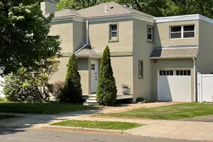 110 Lakeview Terrace, New Haven, CT 06515 - Photo 1