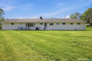 401 Juniper Ln, Cheshire, CT 06410 - Photo 2