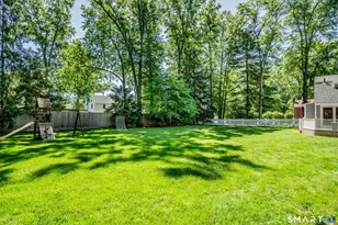 98 Colony Rd, West Hartford, CT 06119 - Photo 36