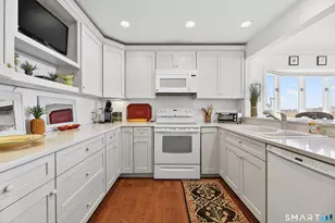 19 E Grand St, Stonington, CT 06378 - Photo 20