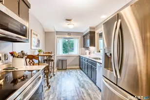 13 Algonquin Ln, Stratford, CT 06614 - Photo 6