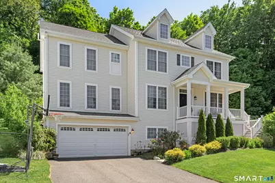 9 Washington Circle #9, Southbury, CT 06488 - Photo 2