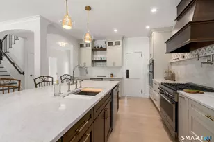 47 Luca Ln, Wethersfield, CT 06109 - Photo 6