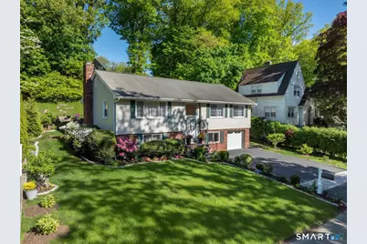 61 Center Drive, Greenwich, CT 06870 - Photo 2