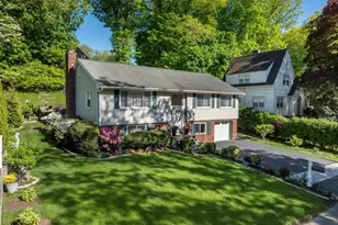 61 Center Dr, Greenwich, CT 06870 - Photo 2