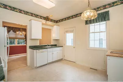47 Pepper Bush Lane, Newington, CT 06111 - Photo 18