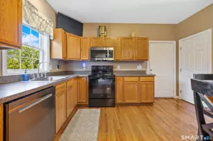 65 Walt Dr, Meriden, CT 06450 - Photo 12