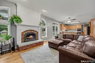 38 Douglas Dr, Hamden, CT 06518 - Photo 6