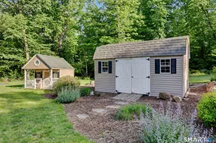 38 Douglas Dr, Hamden, CT 06518 - Photo 30