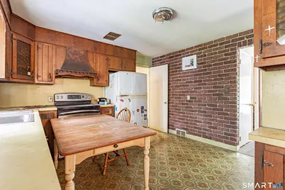 38 Fleetwood Drive, Waterbury, CT 06706 - Photo 8