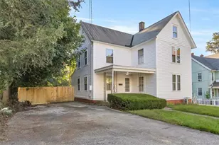 56 Winter St, Manchester, CT 06040 - Photo 4