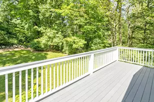 5 Wakerobin Rd, Norwalk, CT 06851 - Photo 14