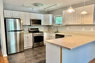 5 Wakerobin Rd, Norwalk, CT 06851 - Photo 8