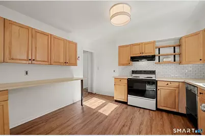 27 Lund Avenue, Stamford, CT 06907 - Photo 10