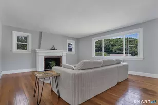 30 Crest St, New London, CT 06320 - Photo 8
