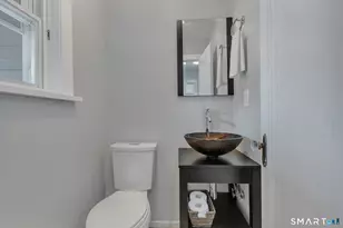 30 Crest St, New London, CT 06320 - Photo 26