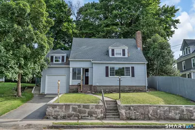 30 Crest Street, New London, CT 06320 - Photo 1