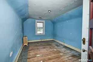 151 E Eaton St, Bridgeport, CT 06604 - Photo 32