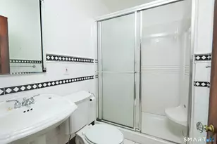 151 E Eaton St, Bridgeport, CT 06604 - Photo 30