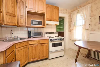 151 East Eaton Street, Bridgeport, CT 06604 - Photo 12