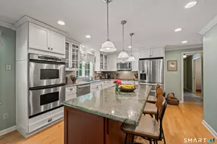 82 Beverly Dr, Avon, CT 06001 - Photo 6