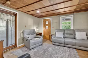 87 Hunters Ave, Norwich, CT 06380 - Photo 10